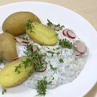 Gesund kochen - pellkartoffeln und radieschenquark