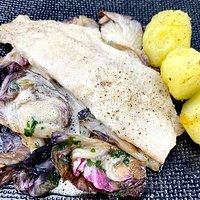 Forellenfilets mit schalottenschaum und einem hauch vanille