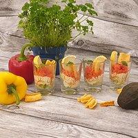 Glasparade: Lachs-Avocado-Linsenchips im Glas