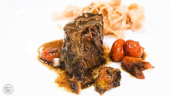 Balsamico Schweinefilet mit selbstgemachten Kräuternudeln