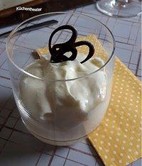 Zitronen-Mousse