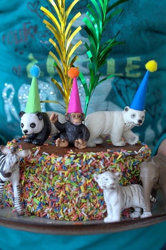Brownie Geburtstagstörtchen mit tierischen Partygästen