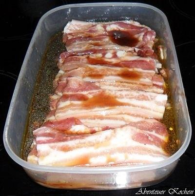 Schweinebauch marinieren und grillen