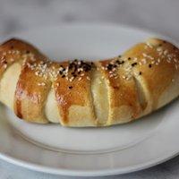 Pogaca, türkische Teigtaschen mit Schafskäsefüllung