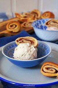 Zimtschneckeneis // kanelbullar glass
