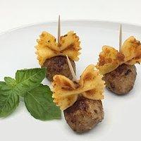 Nudel-Hackfleisch-Spieße