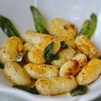 Ricotta – grana padano gnocchi in salbei butter