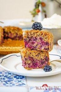Brombeer-Vollkornkuchen mit Streuseldecke und Zitronen-Honig-Sirup