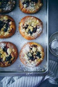 Klecksel streuseltaler mit quarkfüllung, mohn und kirschkonfitüre rezept