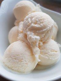 Eis selbermachen mit und ohne Eismaschine