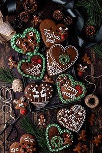 Weihnachtliche Lebkuchenherzen dekorieren & verschenken