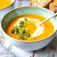 Karottensuppe mit Ingwer und Kokosmilch
