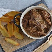Stoofvlees: belgisches biergulasch i winterliches schmorgericht