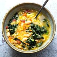 Italienischer Bohneneintopf mit Cavolo nero