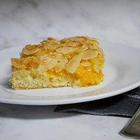 Saftiger Mandarinen-Blechkuchen mit Mandeln