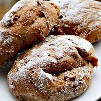 Rustikale brötchen mit roggen- und dinkel-vollkornmehl