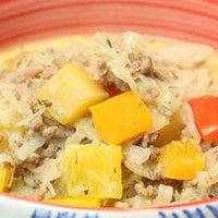 Hackfleischsuppe mit Sauerkraut