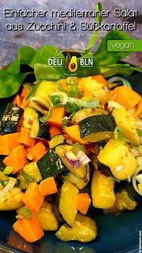 Einfacher mediterraner Zucchini-Süßkartoffel-Salat