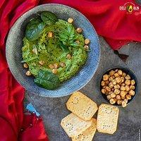 Würziger Sriracha-Hummus-Dip