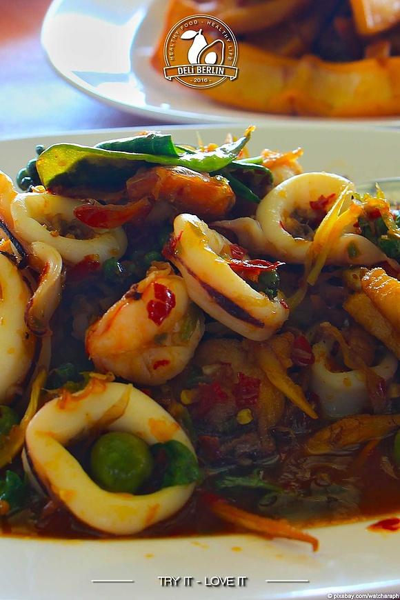 Gedämpfter Tintenfisch mit scharfer Limetten-Sauce