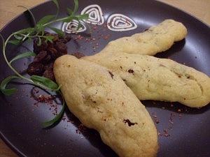 Herzhaft oder süß – Rosinen-Chiliröllchen vegan