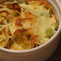 Nachos- überbacken mit Käse und Peperoni