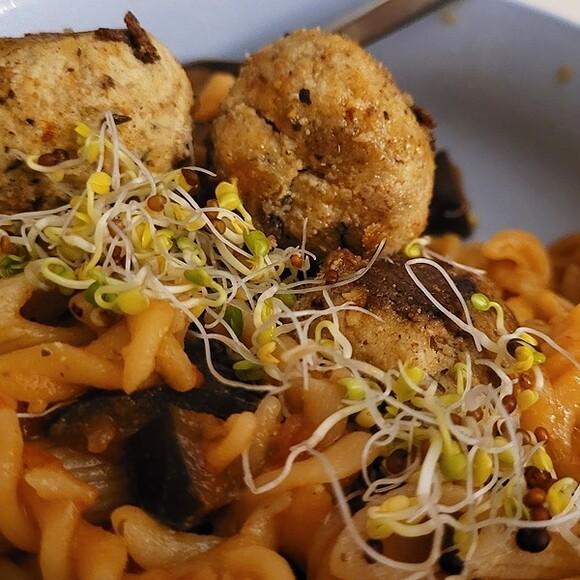 Pasta mit Tofu-Bällchen
