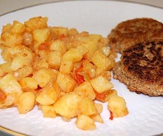 Haferbratlinge mit Kartoffelwürfeln