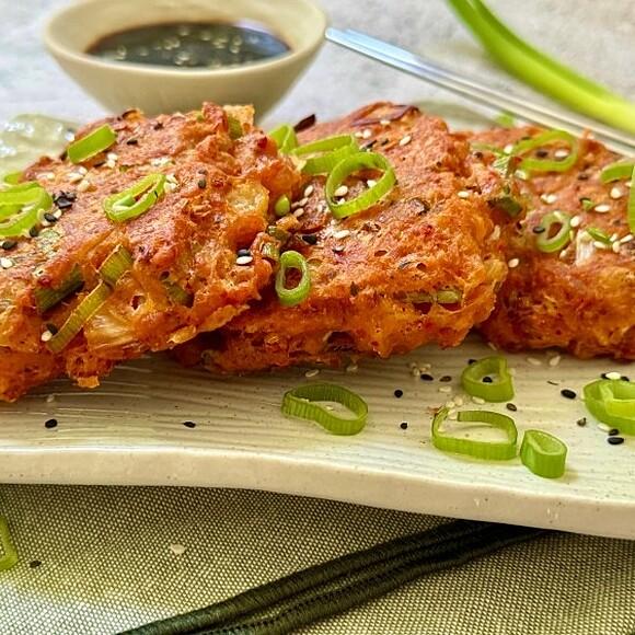 Chamchi-jeon: Koreanischer Kimchi-Thunfisch-Pfannkuchen