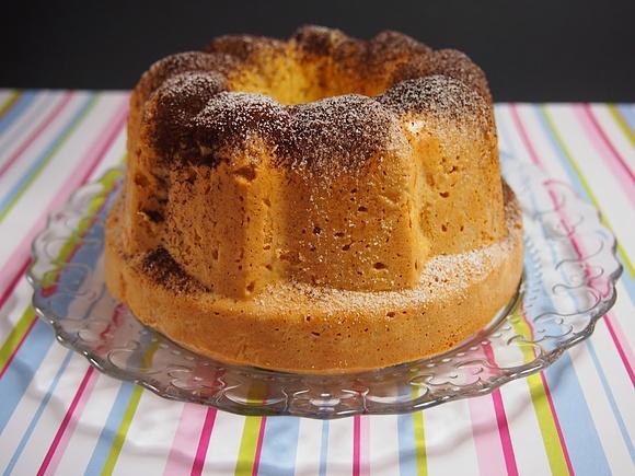 Paradiesischer Apfel-Gugelhupf