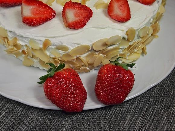 Erdbeer Mandel Torte