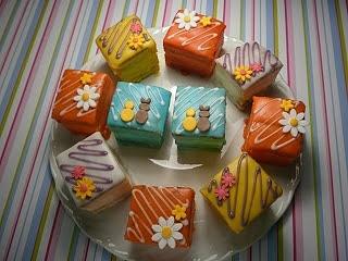 Osterliche Frühlings-Petit Fours
