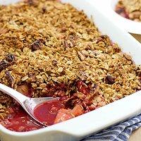Himbeer-Rhabarber Crisp mit Ahorn-Sirup