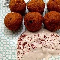 Tahina-Joghurt-Sauce mit Sumach