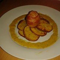 Medailions mit Speckmantel und Kartoffeltaler