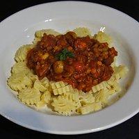 Linsensugo mit Pasta (2P)