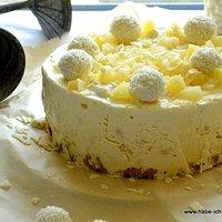 Erfrischende Ananas Raffaello Eistorte