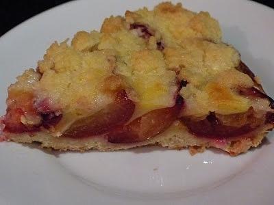 Zwetschgenkuchen mit Guss und Streuseln
