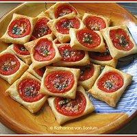 Leckere Blätterteig - Tomaten - Quadrate