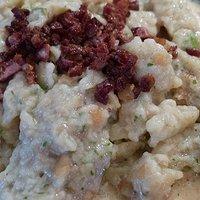 Weckknödel mit Specksauce = Weckknäbbcher