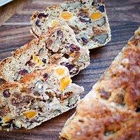 Früchtebrot mit Dinkel