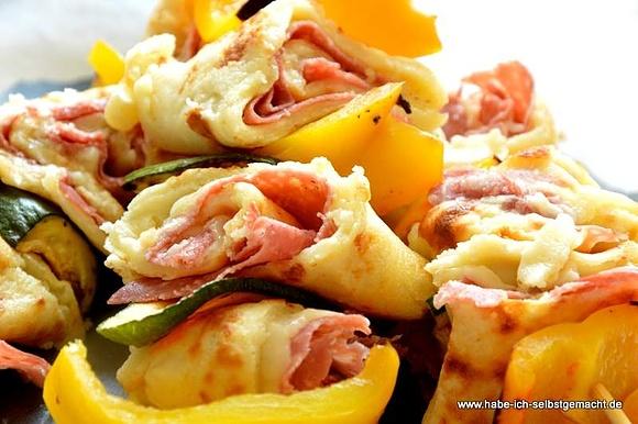 Fingerfood Crêpe Spießchen süß oder herzhaft