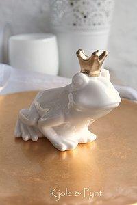 Frisch geküsst : Froschkönige ! ... kiss him : Frog Prince.