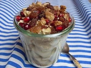 Birnen-Granatapfel-Frühstück vegan