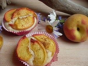 Frühlingshafte Pfirsichmuffins vegan