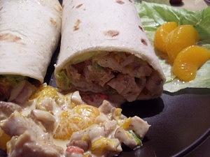 Gevlügelsalat süß und scharf im Wrap