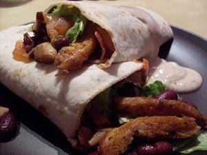 Pikante Wraps mit Joghurtsauce vegan