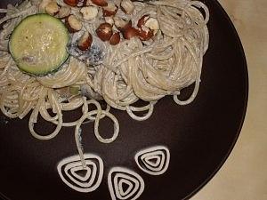 Spaghetti mit Zucchini und Sojasahne vegan