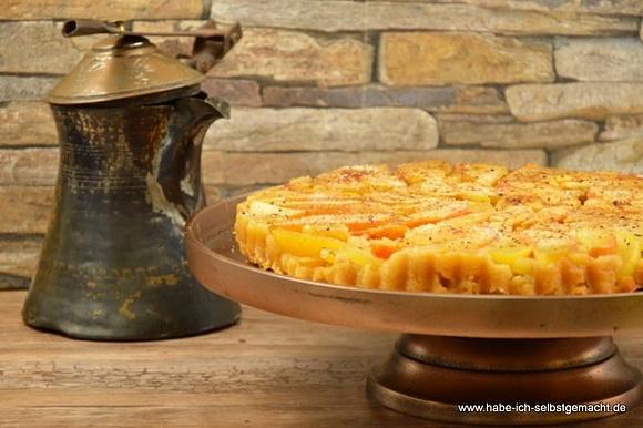 Tarte tatin mit äpfeln und erdnussboden