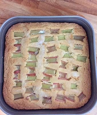 Einfacher Rhabarberkuchen